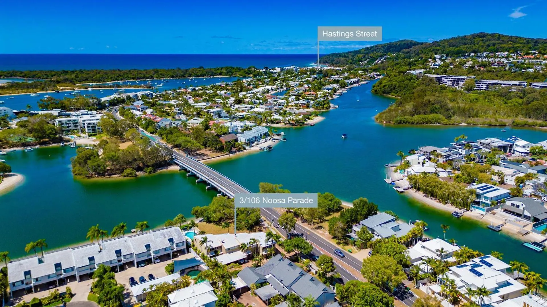 Riverfront Luxury, Poolside, Near Hastings Noosa Heads Apartment